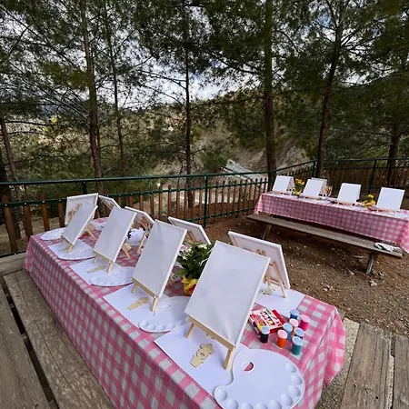 Lasmari's Bouquet Landhuis Sykopetra