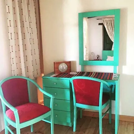 Lasmari's Bouquet Landhuis Sykopetra